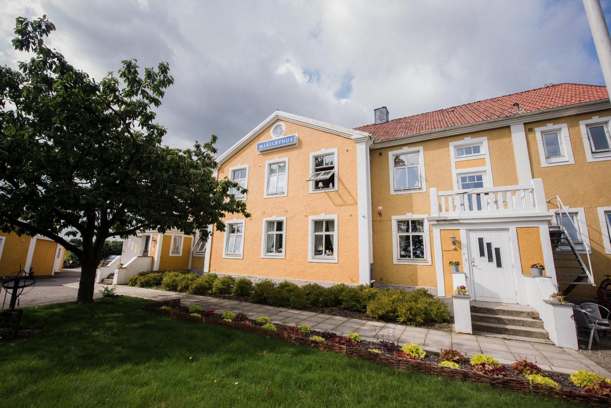 Mjaellbyhus Pensionat & Stugby Solvesborg Exterior photo